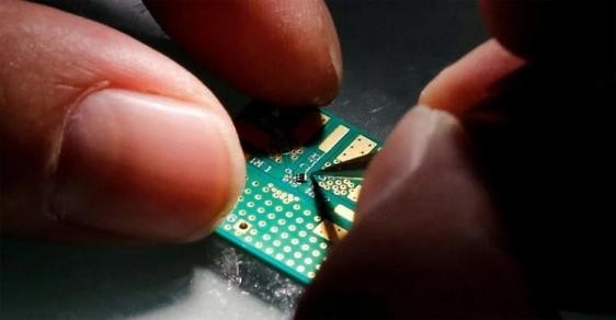 Russia strikes back: restricting the export of another semiconductor raw material!